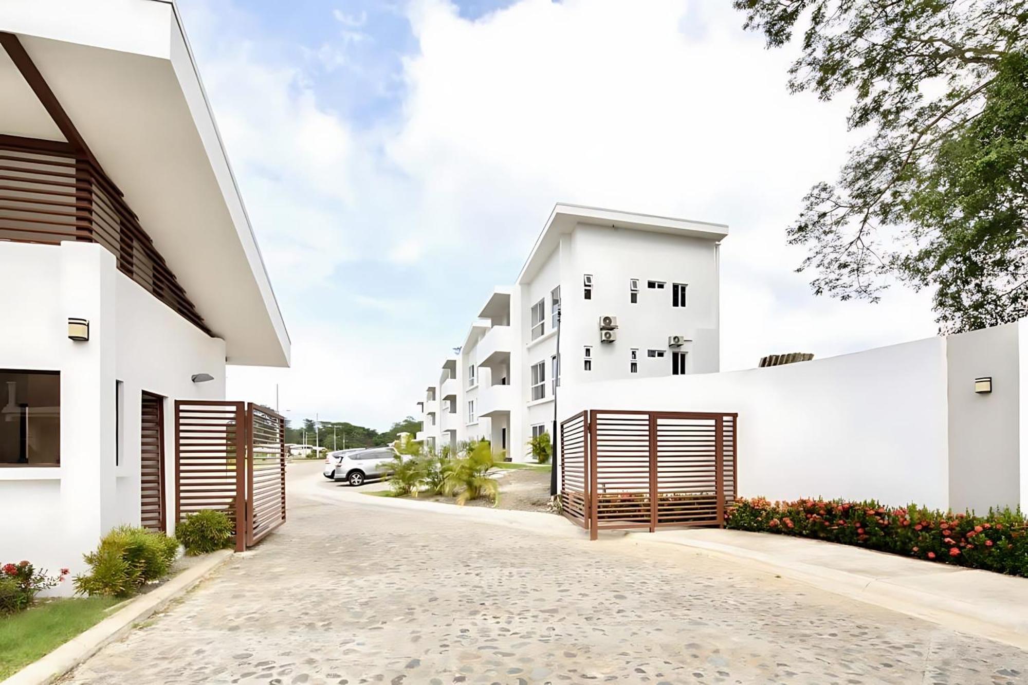 Modern 2Br Condo - Minutes From Jaco Beach - Prime Location Eksteriør billede